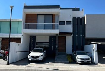 Casa en  Fraccionamiento Cumbres Del Lago, Municipio De Querétaro