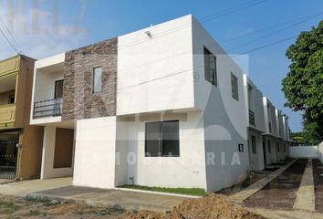 Casa en  Laguna De La Puerta, Tampico