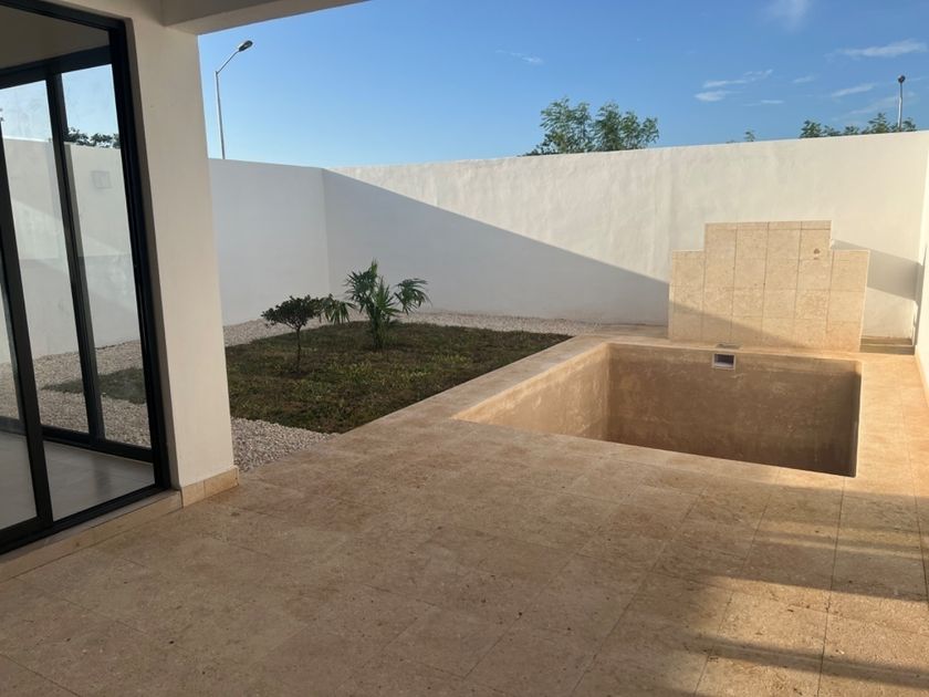 venta Casa en San Pedro Cholul, Mérida, Yucatán (EB-LI0849s)