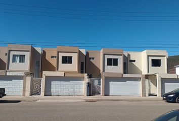 Casa en  Villas Del Rey, Ensenada