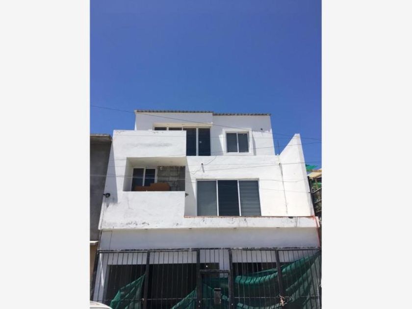venta Casa en Madero (Cacho), Tijuana (MX23-OD8592)