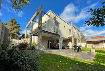 Casa en  Parque Leloir, Partido De Ituzaingó