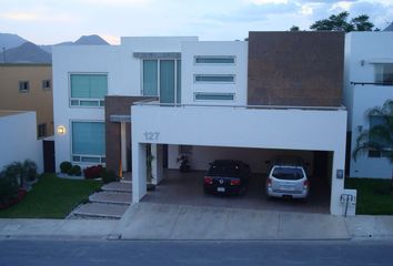 Casa en  La Estanzuela, Monterrey