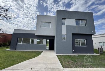 Casa en  El Cantón, Partido De Escobar