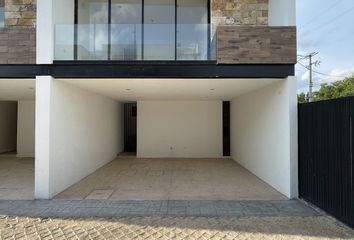 Casa en  Calle 18 101-101, Cholul, Mérida, Yucatán, 97305, Mex