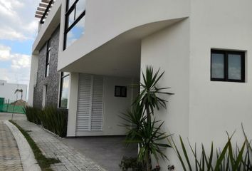 Casa en fraccionamiento en  Calle 3 Sur 902, Santa María Cuaco, San Andrés Cholula, Puebla, 72815, Mex