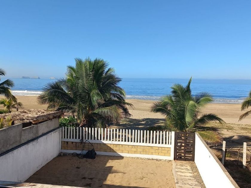 venta Casa en Ixtapa, Zihuatanejo, Zihuatanejo de Azueta (EB-KB6552s)-  