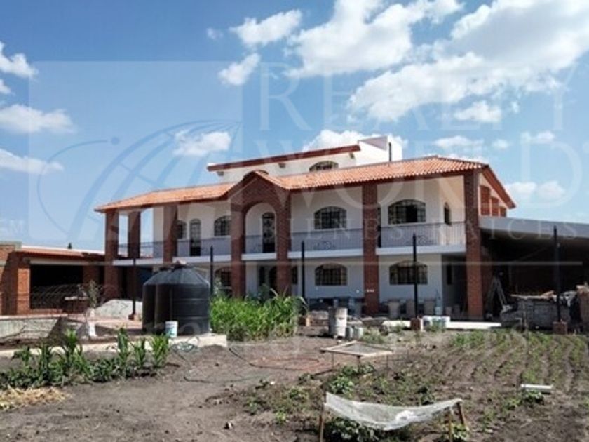 venta Casa en Huertas La Joya, Municipio de Querétaro (90-CV-36)