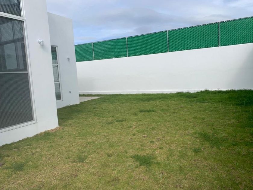 renta Casa en San Lorenzo Coacalco, Metepec (MX22NX5666) icasas.mx