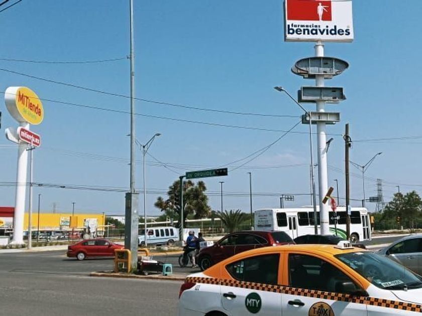 renta Local comercial en Los Vitrales, Ciudad Apodaca, Apodaca (EB