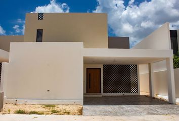 Casa en condominio en  Calle 18 108-108, Cholul, Mérida, Yucatán, 97305, Mex