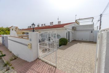Ciudad Quesada, Acogedora casita adosada de estilo mediterraneo con 4 dormitorios y garage cerrado
