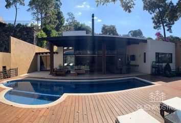 Casa en  Avenida Rosales, Avándaro, Valle De Bravo, México, 51200, Mex