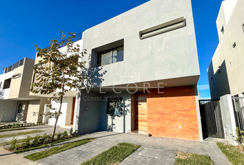 Casa en  Paseo Del N, Bosques Vallarta, Zapopan, Jalisco, 45222, Mex