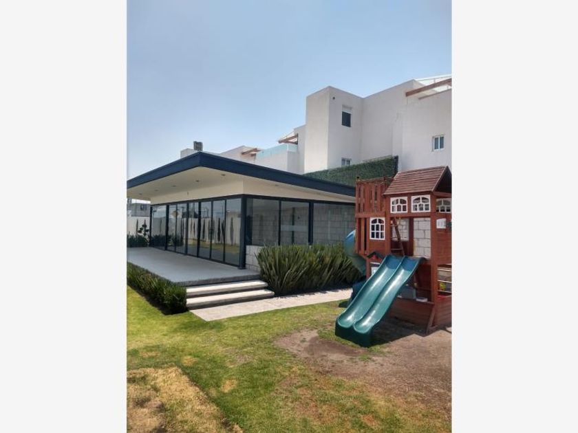 venta Casa en San Pablo Autopan, Toluca (MX20-IV2532)