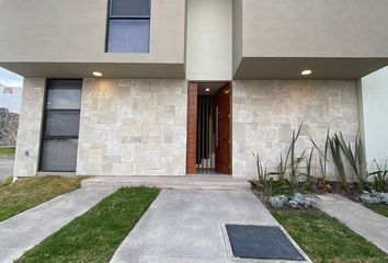 Casa en  Calle Paseo De Las Pitahayas, Zibata, Zona Cactus, El Marqués, Querétaro, 76269, Mex