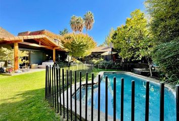 Casa en  Lo Barnechea, Provincia De Santiago