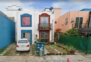 Casa en  Calle Misión De San Pedro 220-226, Fraccionamiento La Misión, Celaya, Guanajuato, 38015, Mex