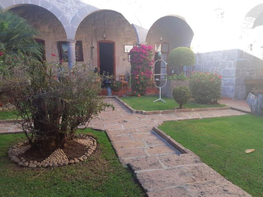 venta Casa en Morelia Centro, Morelia, Michoacán (MX19FW1837) icasas.mx