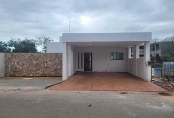 Casa en condominio en  Pueblo Conkal, Conkal