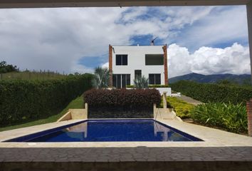 Casa en  Santa Fe De Antioquia, Santa Fe De Antioquia, Antioquia, Colombia