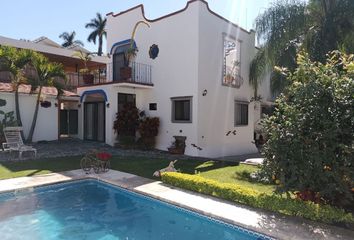 Casa en  Calle Tingüindín, Lázaro Cárdenas, Cuernavaca, Morelos, 62080, Mex