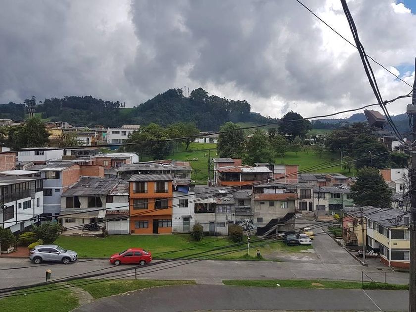 venta Casa en La Enea, Manizales (714)- puntopropiedad.com