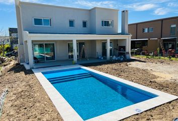 Casa en  Puertos Del Lago, Partido De Escobar