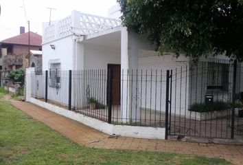 Casa en  Castelar, Partido De Morón