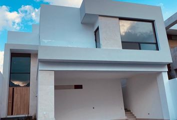 Casa en  Calle Covadonga, Lagos Del Vergel Sector Covadonga, Monterrey, Nuevo León, 64989, Mex