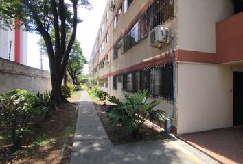Apartamento en Ciudad Los Álamos, Cali