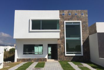 Casa en fraccionamiento en  Carretera Villa Corregidora-huimilpan, Fraccionamiento El Condado, Corregidora, Querétaro, 76922, Mex