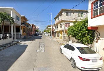 Casa en  Avenida Ejército Mexicano Nacional, Primavera, Tampico, Tamaulipas, 89130, Mex