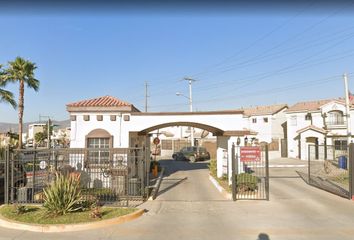 Casa en fraccionamiento en  Avenida De La Pradera, Granjas Familiares De Matamoros, Tijuana, Baja California, 22203, Mex