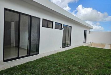 Casa en condominio en  Calle 18 101-101, Cholul, Mérida, Yucatán, 97305, Mex