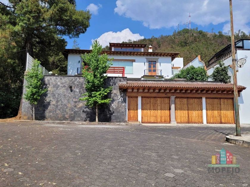 venta Casa en Los Nogales, Pátzcuaro, Pátzcuaro, Michoacán (EB-KJ9655s)-  