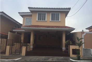 Casa en  Victoriano Lorenzo, San Miguelito