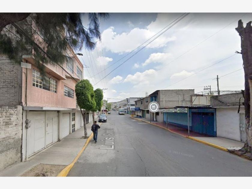 venta Casa en Valle de San Lorenzo, Iztapalapa (MX22-NK1926)