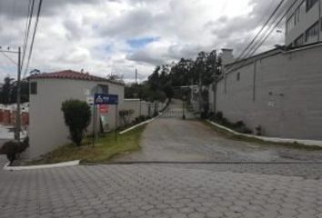 Terreno Comercial en  La Casa Del Colibri Ecuador, Norte De Quito, Quito, Ecuador