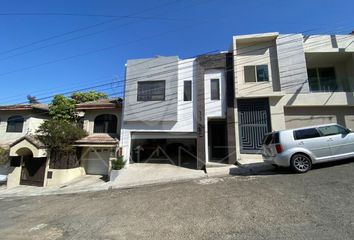 Casa en  Lomas De Agua Caliente 6a Sección (lomas Altas), Tijuana