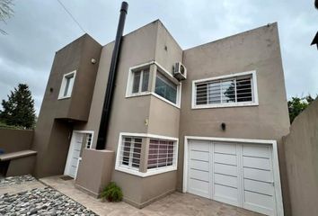 Casa en  Caisamar, Mar Del Plata