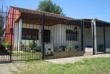 Casa en  Burzaco, Partido De Almirante Brown