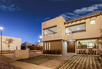 Casa en fraccionamiento en  Pedregal Del Bosque Zero, Avenida Calimaya Mz 018, Bosque De Las Fuentes, Estado De México, México