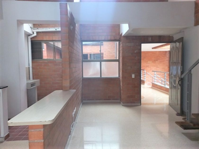 Apartamento en arriendo Calasanz, Occidente