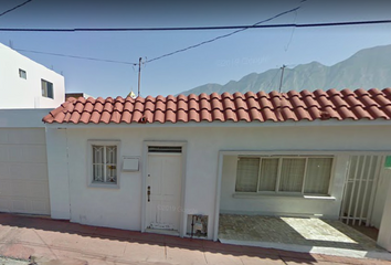 Casa en  Elektra, Avenida Licenciado Manuel Ordóñez, Santa Catarina Centro, Santa Catarina, Nuevo León, 66350, Mex