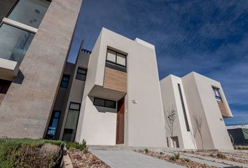 Casa en  Fraccionamiento Cumbres Del Lago, Municipio De Querétaro