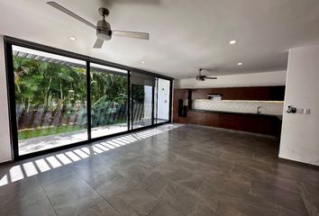 Casa en condominio en  Cerrada Marañón 38, La Ceiba, Mérida, Yucatán, 97302, Mex