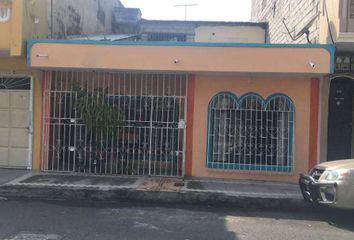 Casa en  Q35q+jrm, Guayaquil 090207, Ecuador