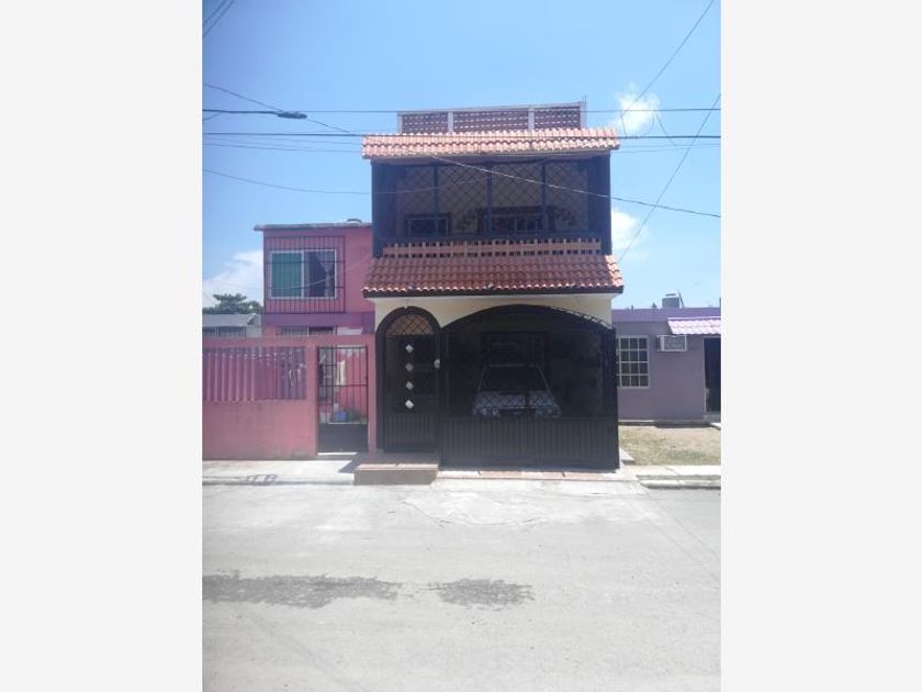 venta Casa en Veracruz Centro, Municipio Veracruz (MX20IR3005) icasas.mx