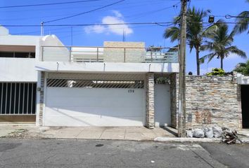 Casa en  Calle Paseo Las Flores 10, Fraccionamiento Virginia, Boca Del Río, Veracruz De Ignacio De La Llave, 94294, Mex